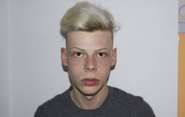 Неудачное превращение 24-летнего немца в Барби 24-летний немецкий студент, Патрик Маст, был обычным женатым